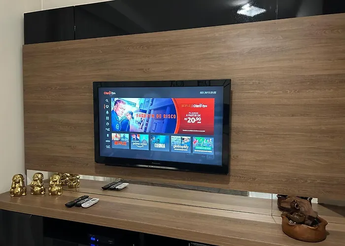 Casa próx Shop Beiramar Vista Baia Norte Wi-Fi 4 hospedes, com estacionamento, caminho das praias